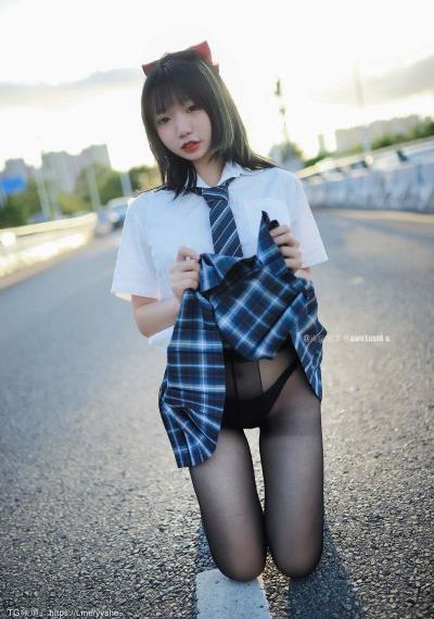动漫人物桶动漫人物免费观看